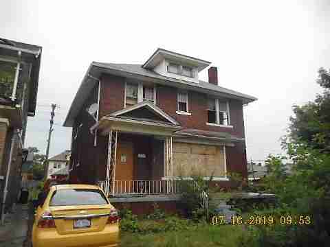 2900 Collingwood (2)_m.jpg